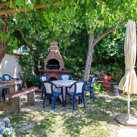 Nyaraló 'frane' Mit Eigenem Pool By Interhome *