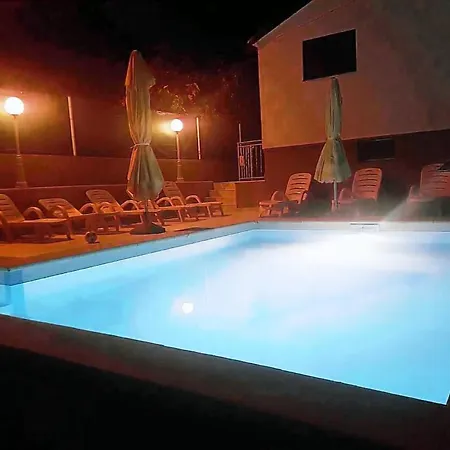 'frane' Mit Eigenem Pool By Interhome * Rakotule