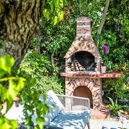 'frane' Mit Eigenem Pool By Interhome
